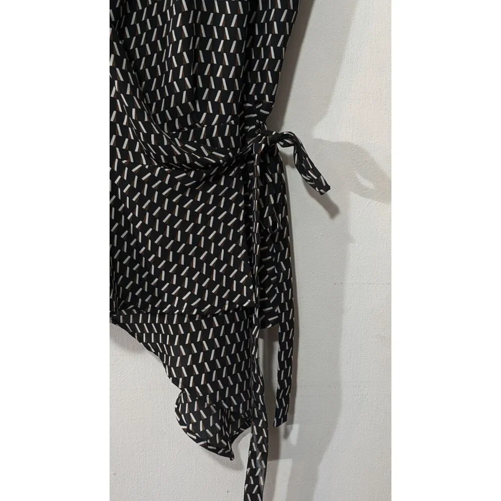 Vince Camuto wrap top with asymmetrical hem Med. - Picture 6 of 8